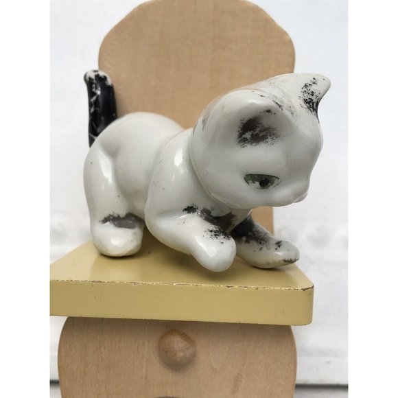 Vtg Porcelain Hand Painted Antq 50s Cat Figurine W ChairCats Kitten Miniature - Picture 2 of 16